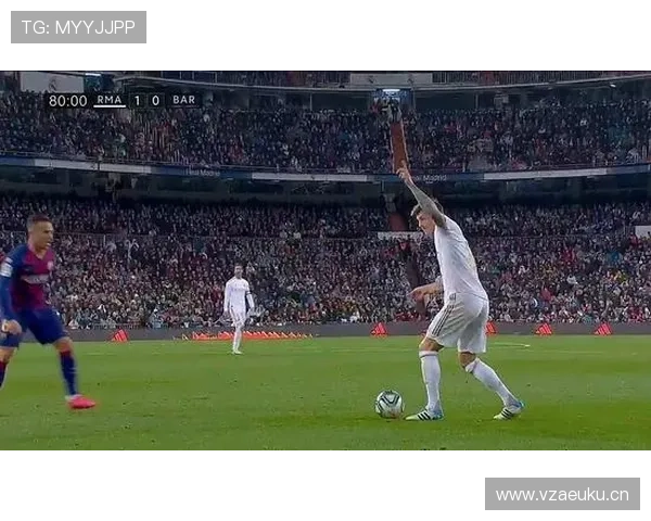 维尼修斯欧冠决赛进球解析：关键进球如何改变历史地位