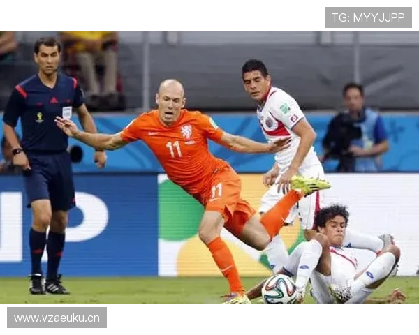 罗本与鲁尼在分球方式下发生分化，展现单点驱动与多点参与趋势