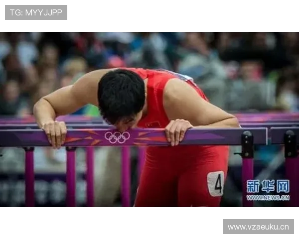 傅海峰退役后住广州豪宅，每天五点起床遛弯像在拍港剧